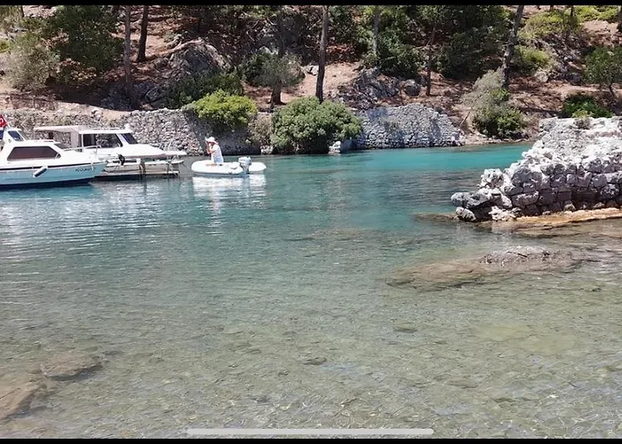 Airport Blue Eye Apartment: Convenient Dalaman Stopover