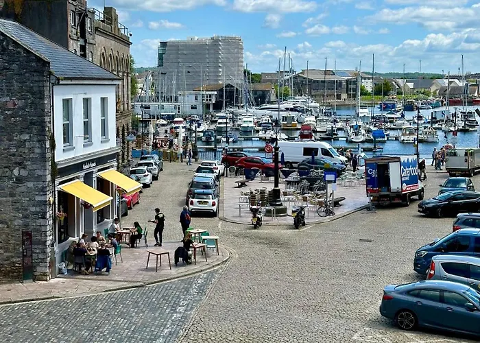 Raleigh Waterside Apartment - The Barbican, Plymouth