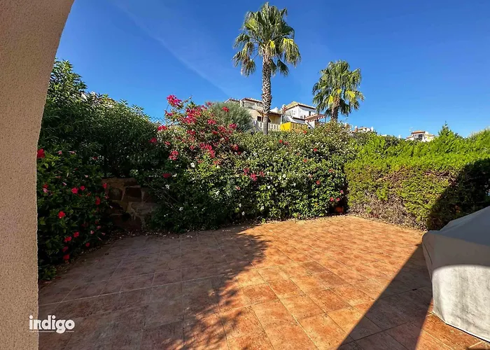 Bright 3-Bedroom Townhouse - Las Lomas - Bau01