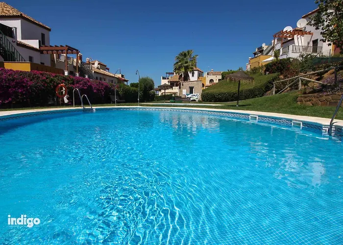 Bright 3-Bedroom Townhouse - Las Lomas - Bau01