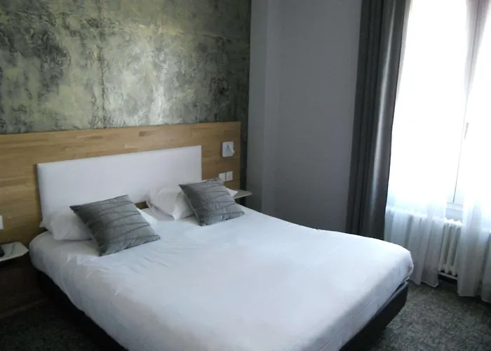 Brit Hotel Privilège Le Royal - Centre Gare