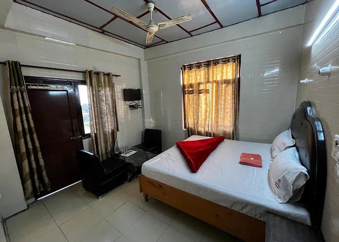 Hotel Raj Golden & Restaurant