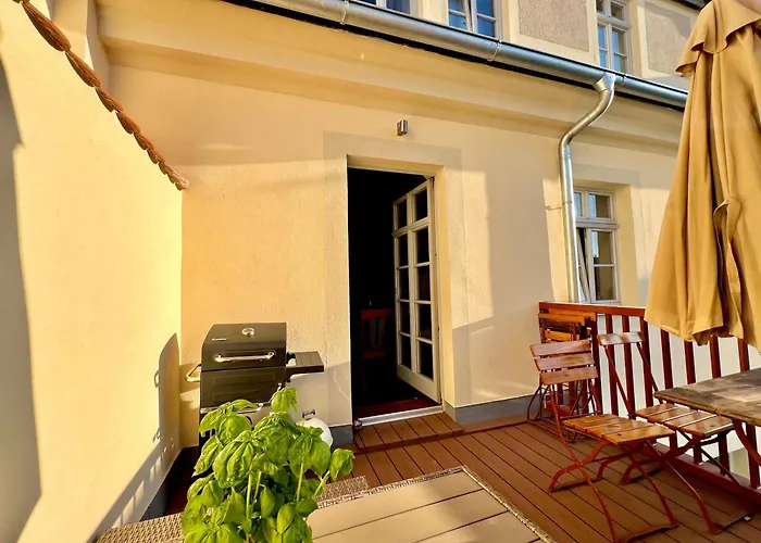 Oswald Hempel, Mit 5 Zimmermaisonette Und 3 Zimmer Gartenwohnung