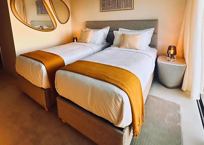 Villtak Saint-Tropez By Villtak Collection