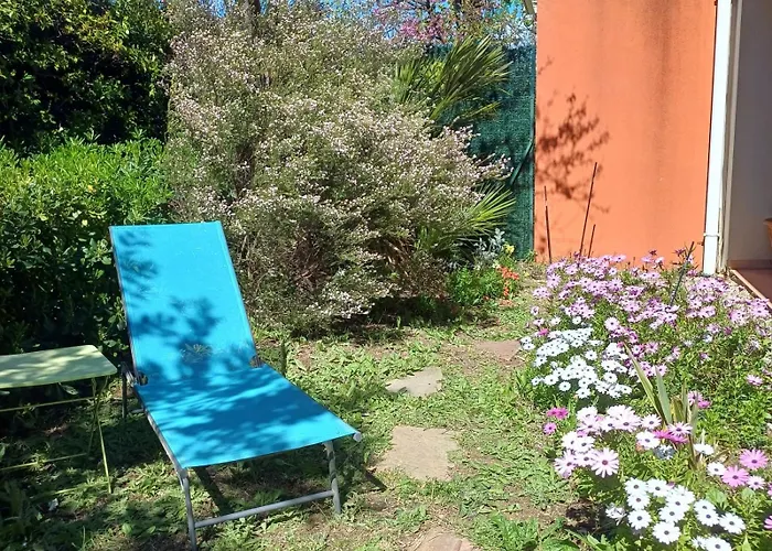 The Flower- Townhouse With Air Conditioning And Garden!