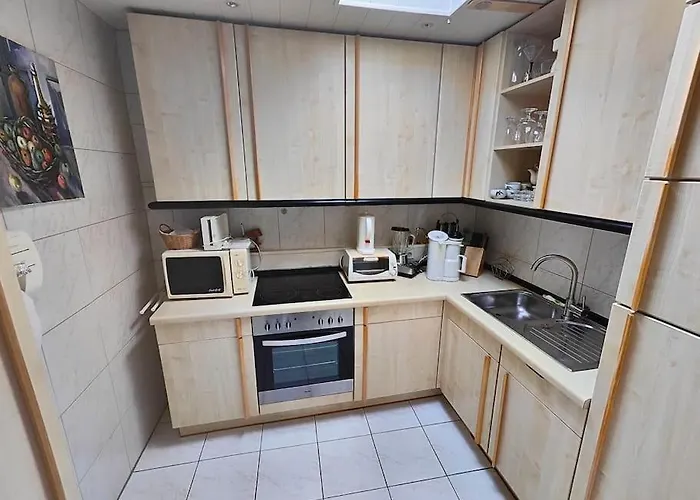 Komplette Wohnung, Ruhig Gelegen
