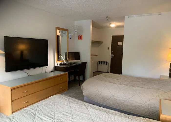 Providence Place Inn