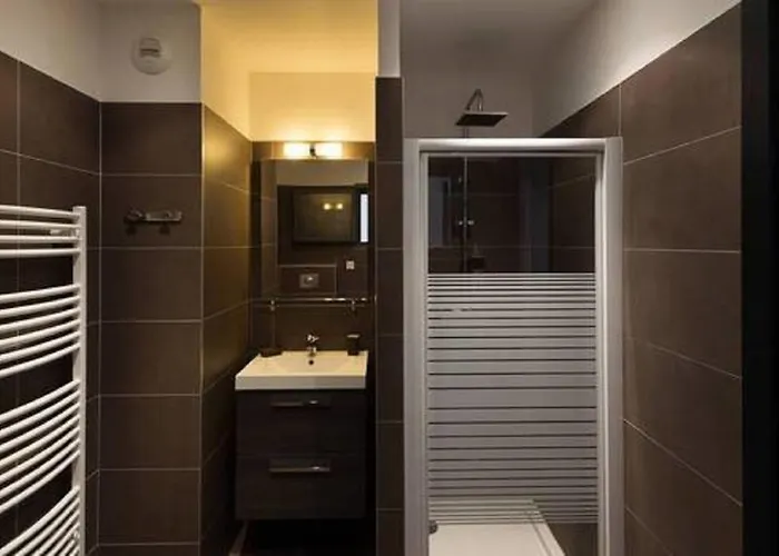 Studio Standing Piscine Vue Mer