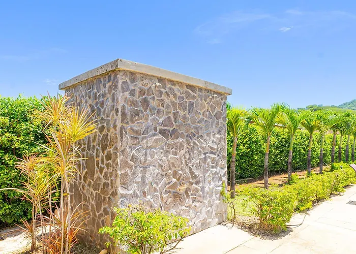 Casa Callie- 3 Bedroom House With Pool