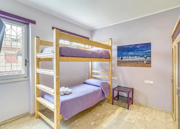 5 Bedroom Amazing Home In Torvaianica