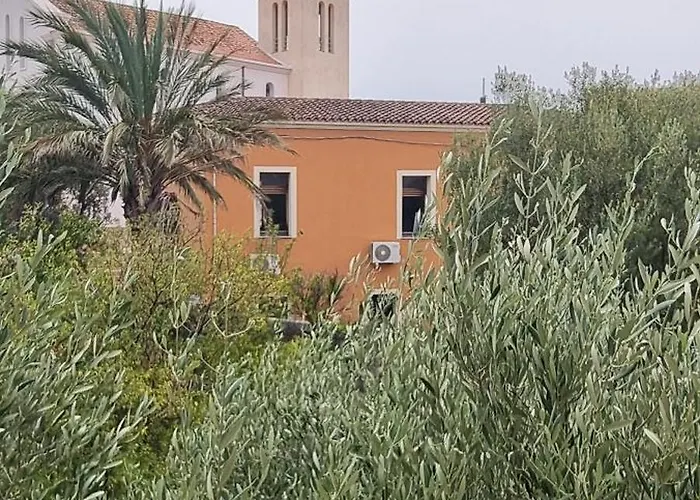 Q Home San Teodoro Garden