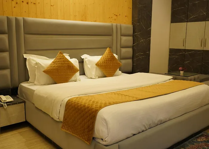 Jannat Hotel