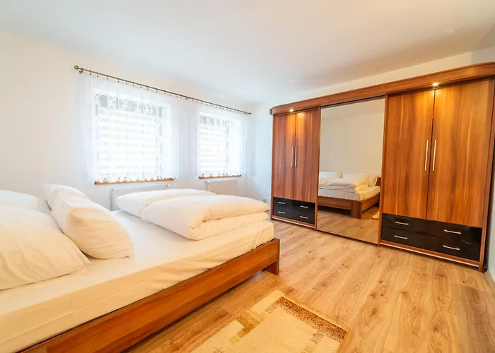 Promenada Apartamenty I Domek Nad Jeziorem