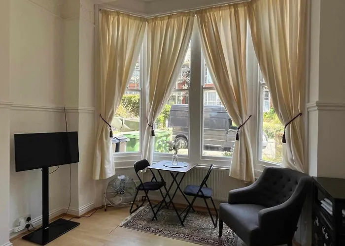 Delightful One Bed Victorian Flat