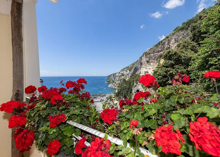Apartments Amalfi Design Sea View Accessible By 250 Steps