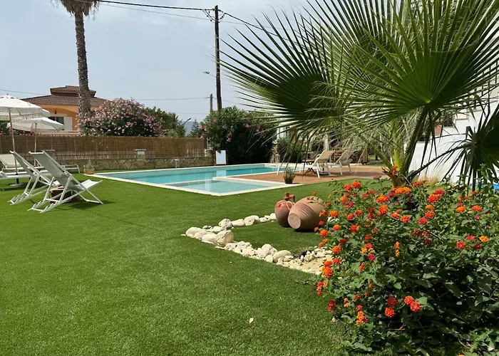 Nikludin Suites & Studios