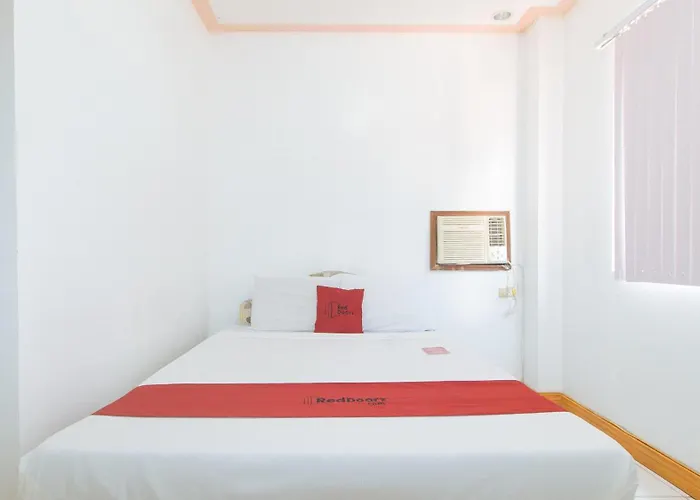 Reddoorz At Coco Grove Tourist Inn