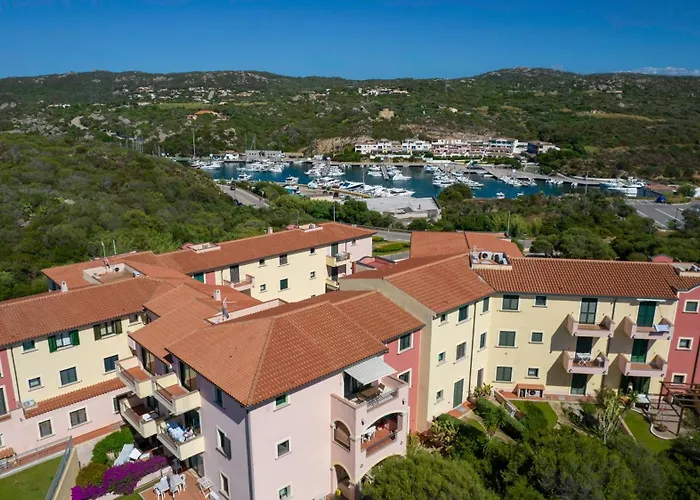 Ampio Attico Monolocale Con Terrazza