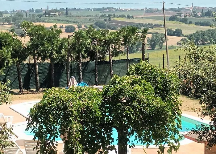 Villa Tre Laghi Vista Paradiso Piscina Acqua Salata Provincia Perugia Conf Toscana 22 Posti