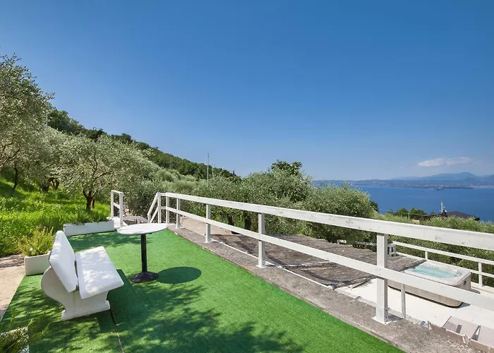 Villa Roby-Loft A Torri Del Benaco