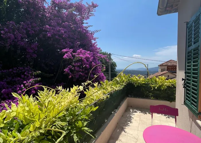 Haut De Villa 2 Chambres - Vue Mer - Parking Prive