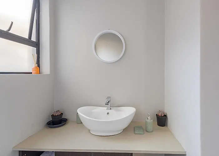Self Checkin - Luxury Tranquil Apartment In Guesthouse