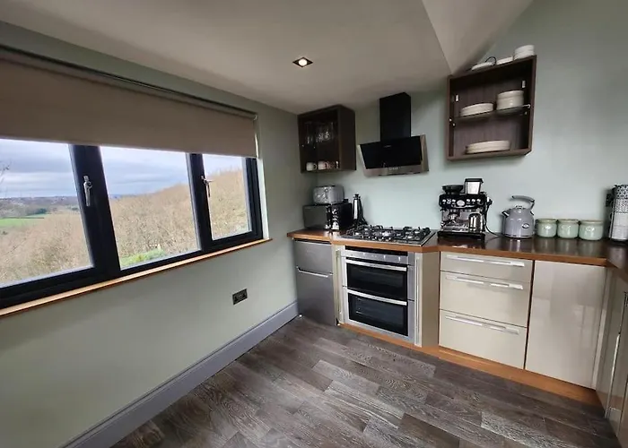 Luxury 1 Bed Coach House