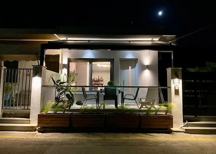 Beachfront Retreat At Agios Vasileios