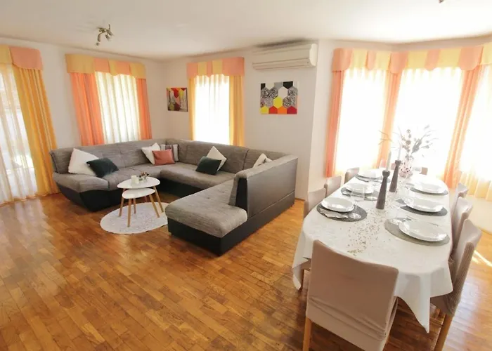 Holiday House Tina Savudrija