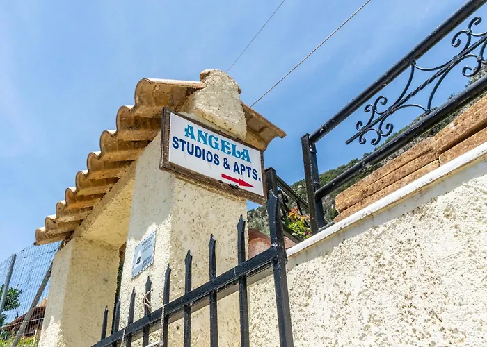 Angela Superior Studio