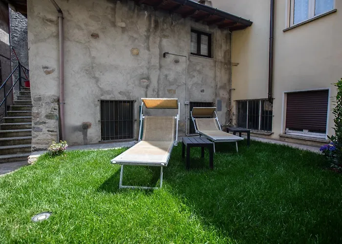 Il Borgo Sul Lago Di Como