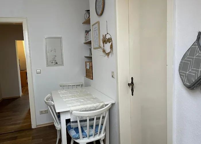 Kleine Wohnung Auf Dem Huehnerhof Im Stadtbusbereich