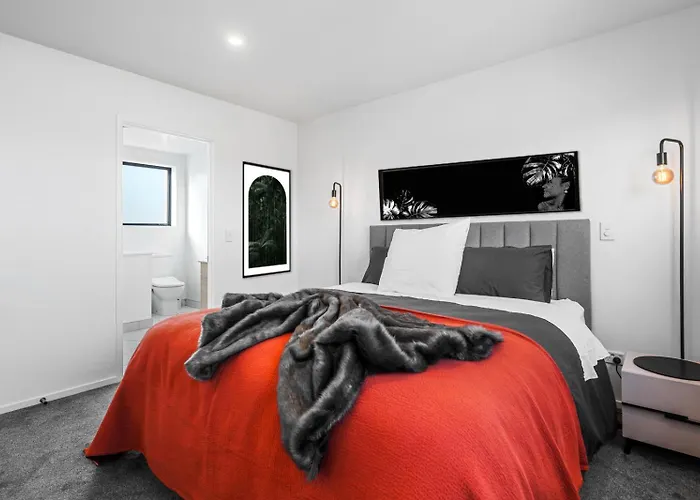 Stylish And Sleek City Stay