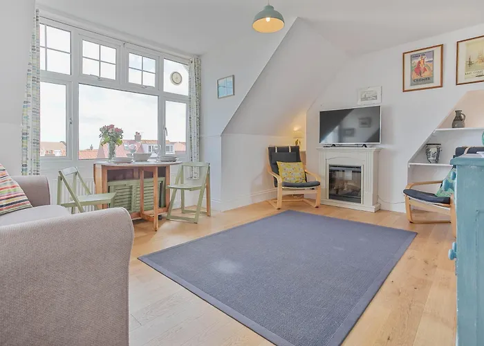 The Crows Nest - Apartment With Great Sea Views- Crabpot Cottages Sheringham