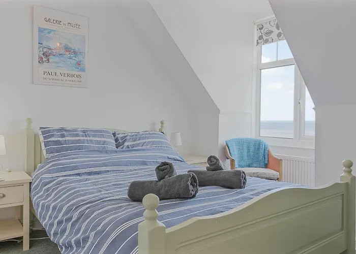 The Crows Nest - Apartment With Great Sea Views- Crabpot Cottages Sheringham