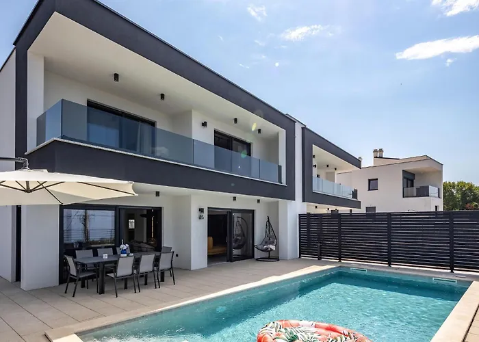 Nice Home In Kostrena