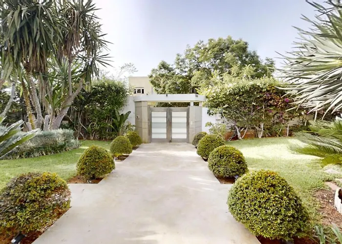 Villa 44- Superbe Villa Moderne 7 Chambres, 2500M2, Piscine, Cinema, Clim , Meublee