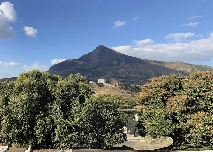 Flat Com Ar, Varanda E Linda Vista Para O Ibituruna - Pico Do Ibituruna - 201