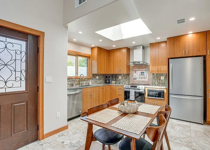 Alameda Studio W/ Patio: 3 Mi To Oakland Coliseum!