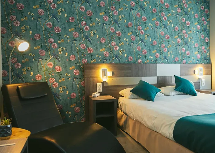 Holidays & Work Hotel