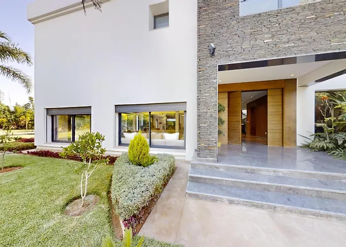 Villa S- Luxurious 8 Masterbedrooms Villa On 3000M2, Close To All Amenities, Golf And Heart Of Souissi