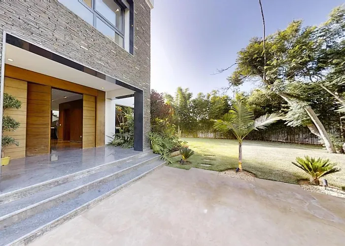 Villa S- Luxurious 8 Masterbedrooms Villa On 3000M2, Close To All Amenities, Golf And Heart Of Souissi