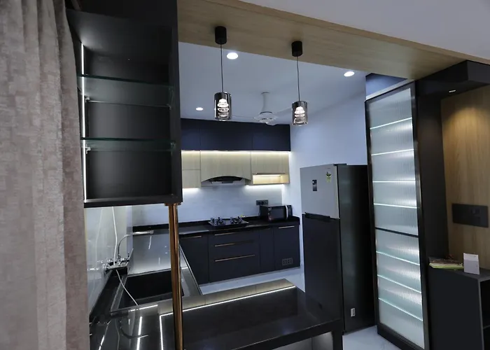 Woodlands Apartment 501 - Fully Furnished Luxury Apartment