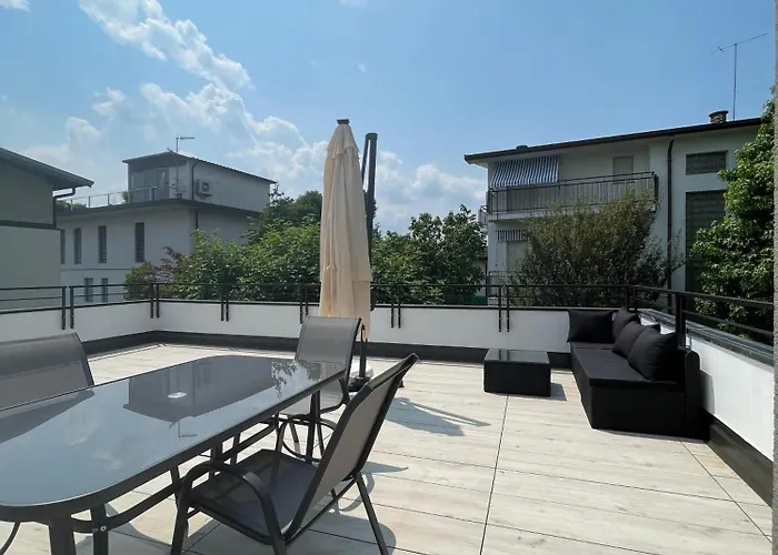 La Terrazza - Very Quiet - Free Park - 3 Min From Varese Center And Lake - Air Conditioning - Cycling Friendly