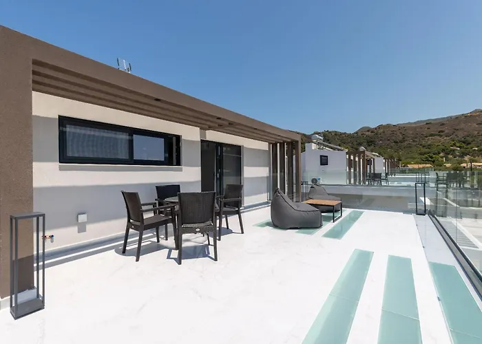 Infinity Holiday Villas - Private Pool, Close To Kalamaki Centre, By Zantewize
