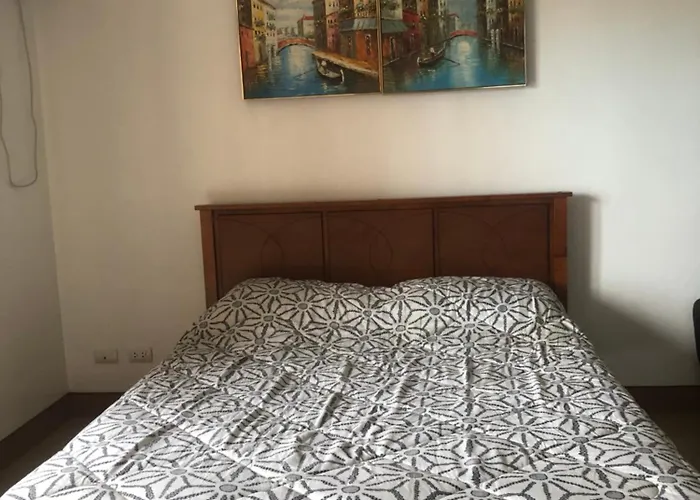 Victorian Place - Simple Yet Luxurious Flat In Bgc