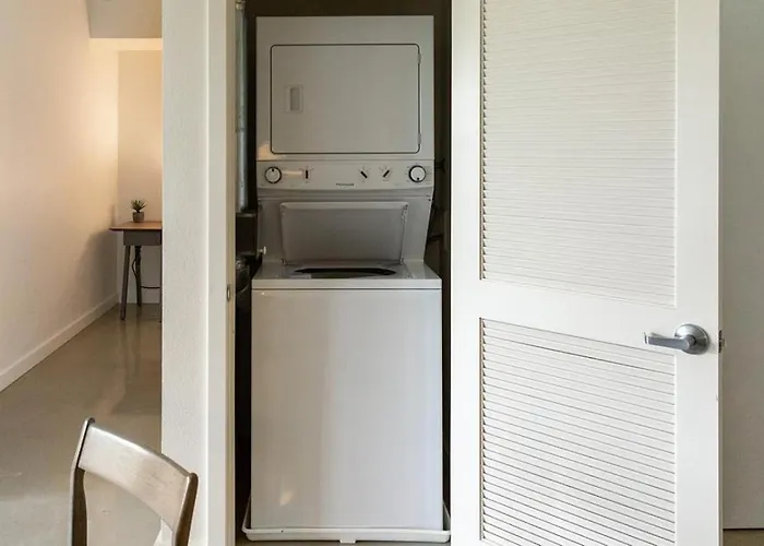Landing Modern Apartment With Amazing Amenities