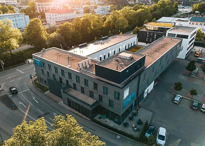 Ecome Hotel