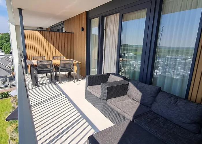 Luxe 4 Persoons Appartement In Residence Marina Kamperland 2C