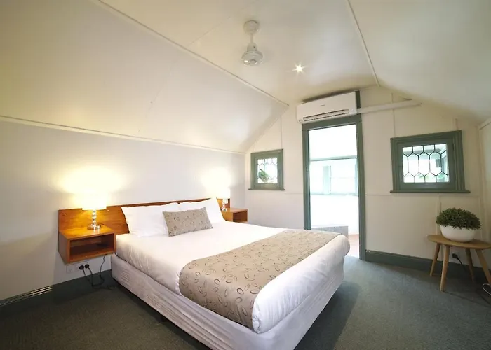 2 Bedroom Self Contained Apartment With Spa